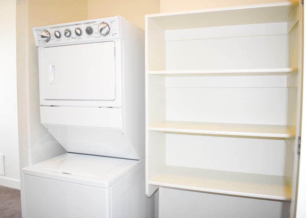 Lehi apartment laundry room